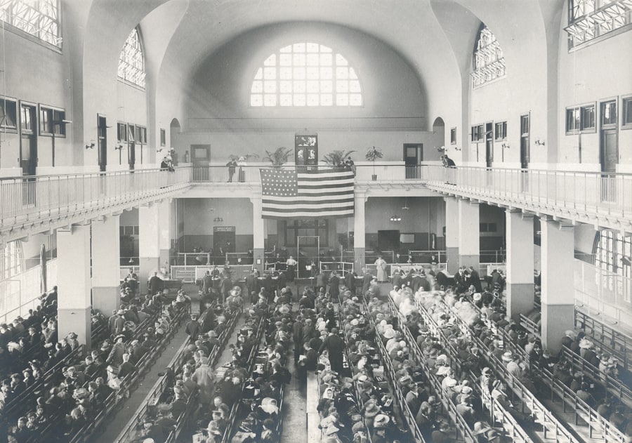 registry room na ellis island